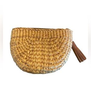 BOGO Seagrass clutch